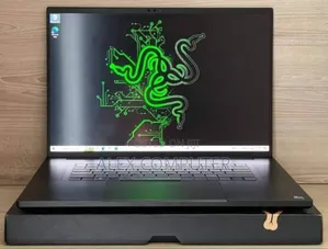 New Laptop Razer Blade 32GB Intel Core I9 SSD 2T