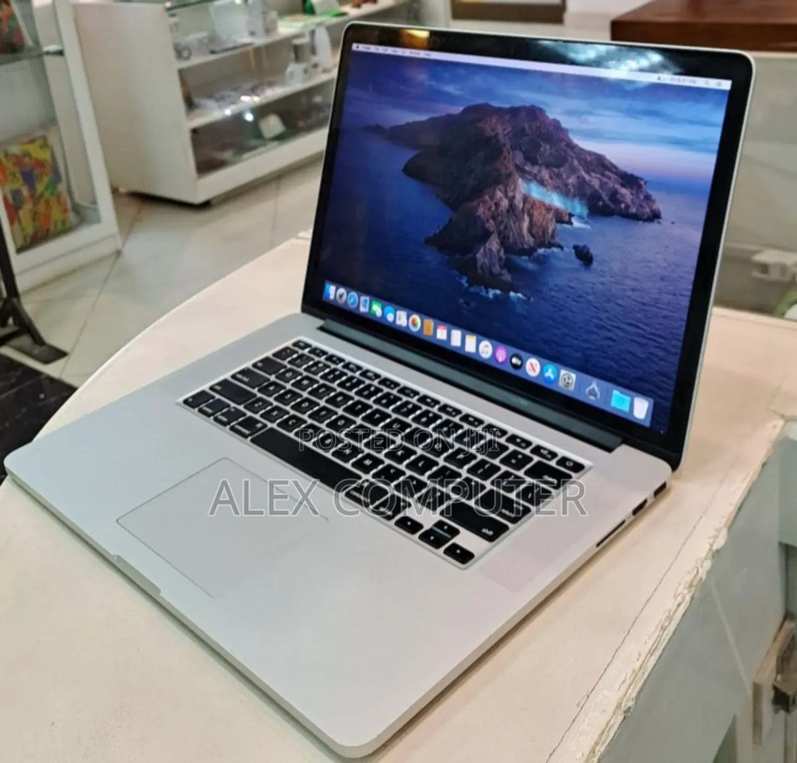 New Laptop Apple MacBook 2013 16GB Intel Core I7 SSD 256GB