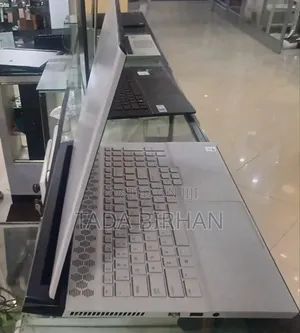 New Laptop Alienware Area-51m 16GB Intel Core I7 SSD 1T