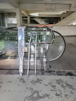 Photo - Bilateral Elbow L/Auxiliary Crutches፶_kranch፻፲ክራንች፪፩optional