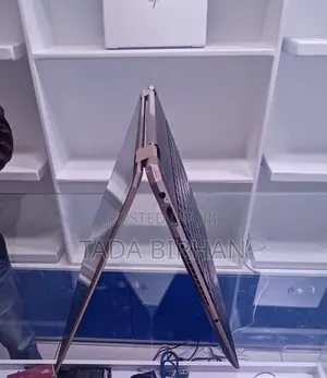 New Laptop HP Spectre 8GB Intel Core I7 SSD 512GB