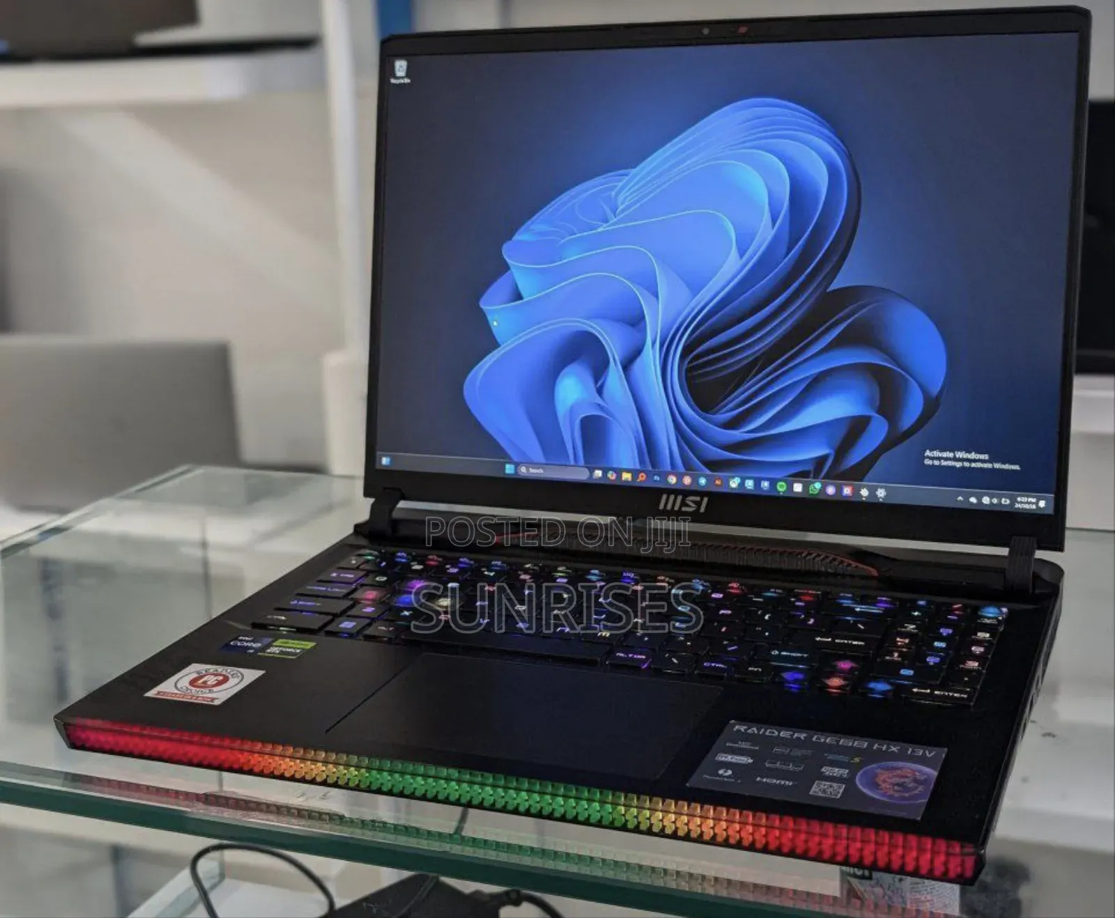 New Laptop MSI Raider GE76 12UGS 32GB Intel Core I9 SSD 1T