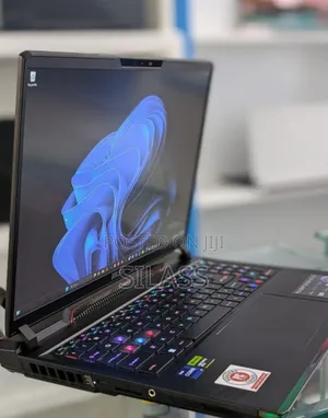 Photo - New Laptop MSI 32GB Intel Core I9 SSD 1T