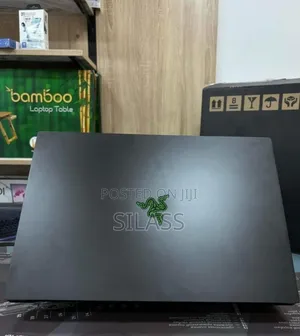 New Laptop Razer Blade 32GB Intel Core I9 SSD 2T