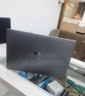 New Laptop HP Pavilion 15 8GB Intel Core I5 SSHD (Hybrid) 750GB