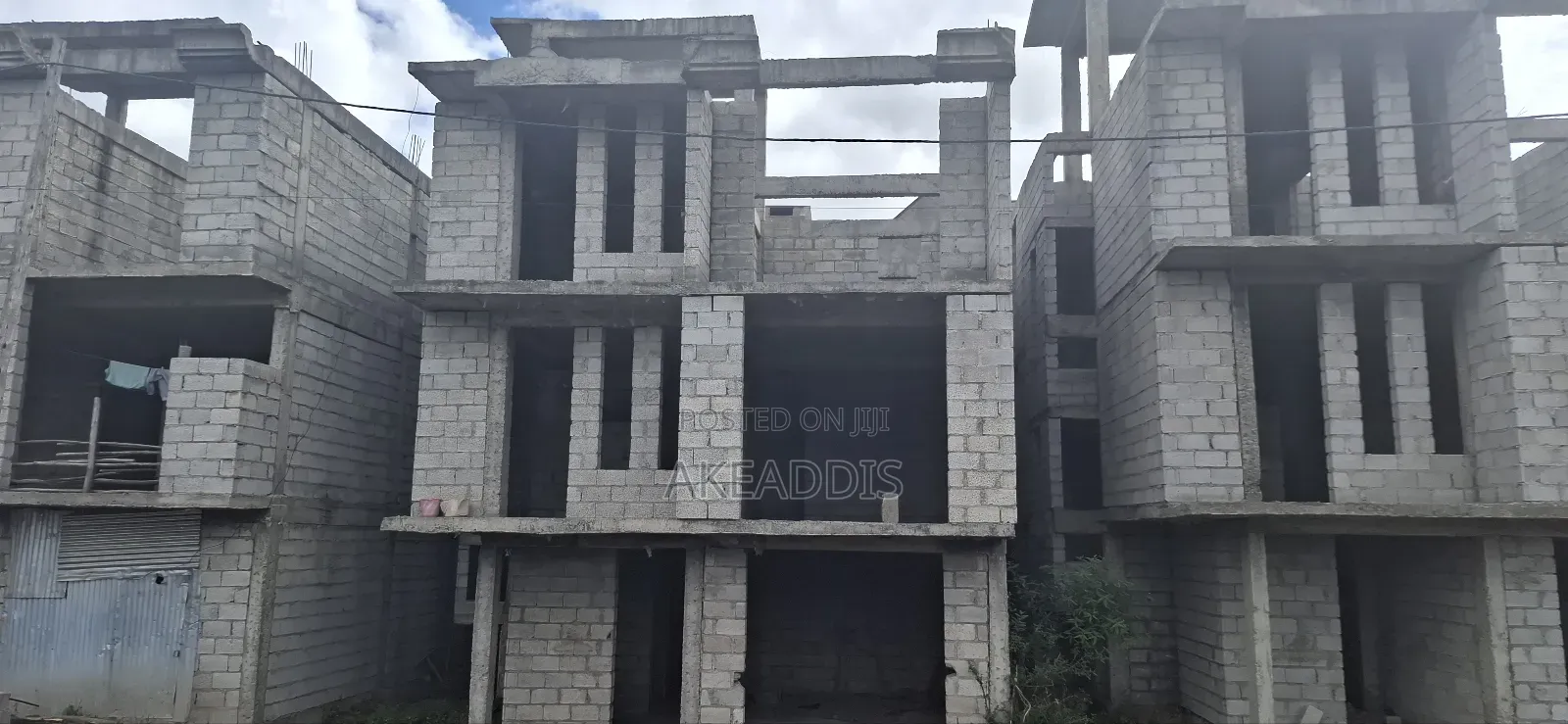 6bdrm Townhouse/Terrace in Bole Ayat for sale