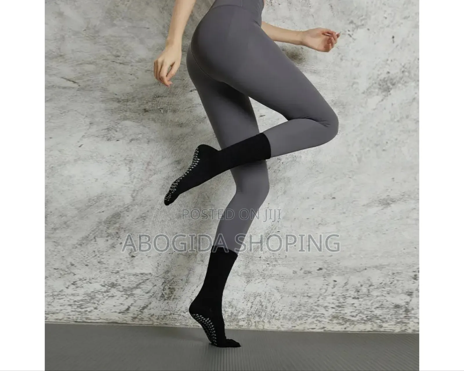 High Elastic Non-slip Yoga Socks In Black