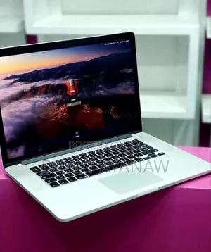 New Laptop Apple MacBook Pro 2015 16GB Intel Core I7 SSD 256GB