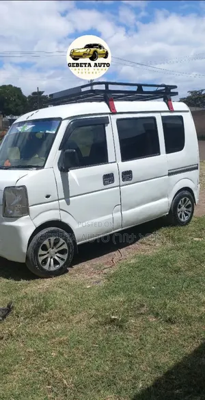 Suzuki Every Wagon 2012 White