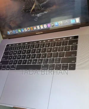 New Laptop Apple MacBook Pro 2019 16GB Intel Core I7 SSD 512GB
