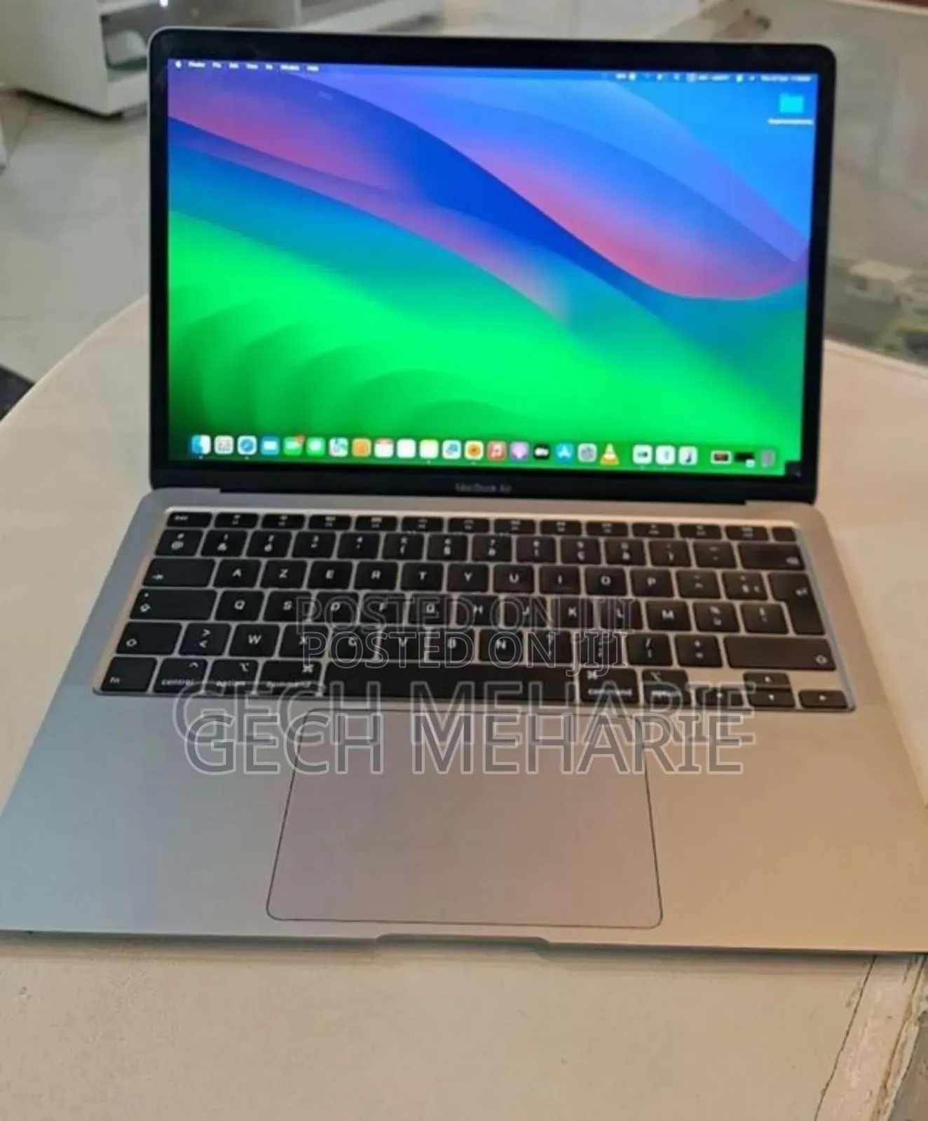 New Laptop Apple MacBook Air 2020 8GB Intel Core i5 SSD 256GB