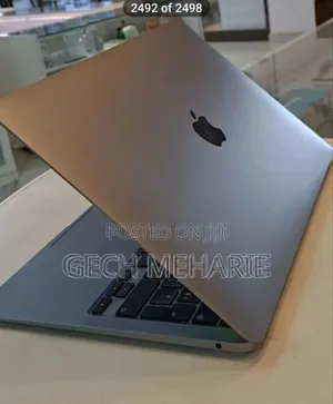 New Laptop Apple MacBook Air 2020 8GB Intel Core i5 SSD 256GB