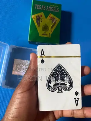 Photo - የማይወጋ ካርታ የፕላስቲክ ካርታ ማጠብም ይችላሉ Plastic Playing Cards