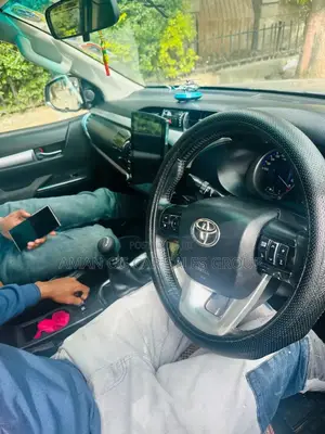 Toyota Hilux 2017 Gray