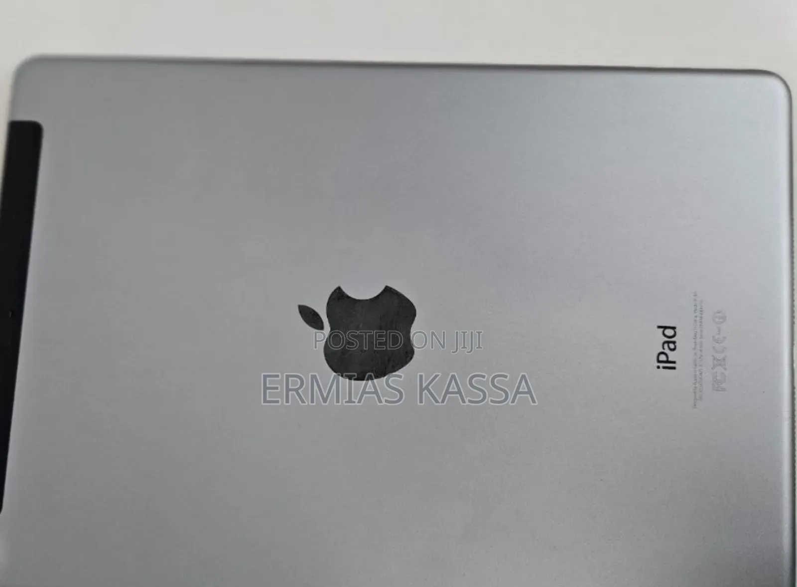 New Apple iPad 2 Wi-Fi + 3G 64 GB Silver