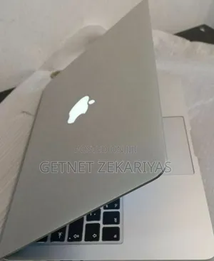 New Laptop Apple MacBook Pro 2015 8GB Intel Core I5 SSD 256GB