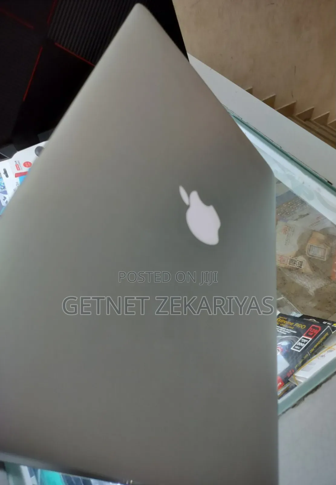 New Laptop Apple MacBook Pro 2015 8GB Intel Core I5 SSD 256GB