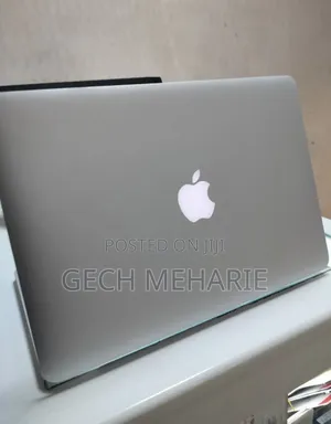 New Laptop Apple MacBook Pro 2015 8GB Intel Core i5 SSD 256GB