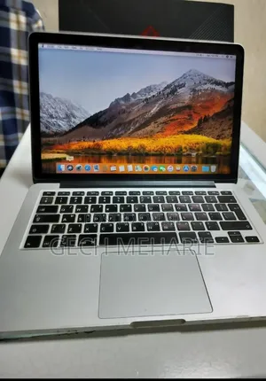 New Laptop Apple MacBook Pro 2015 8GB Intel Core i5 SSD 256GB