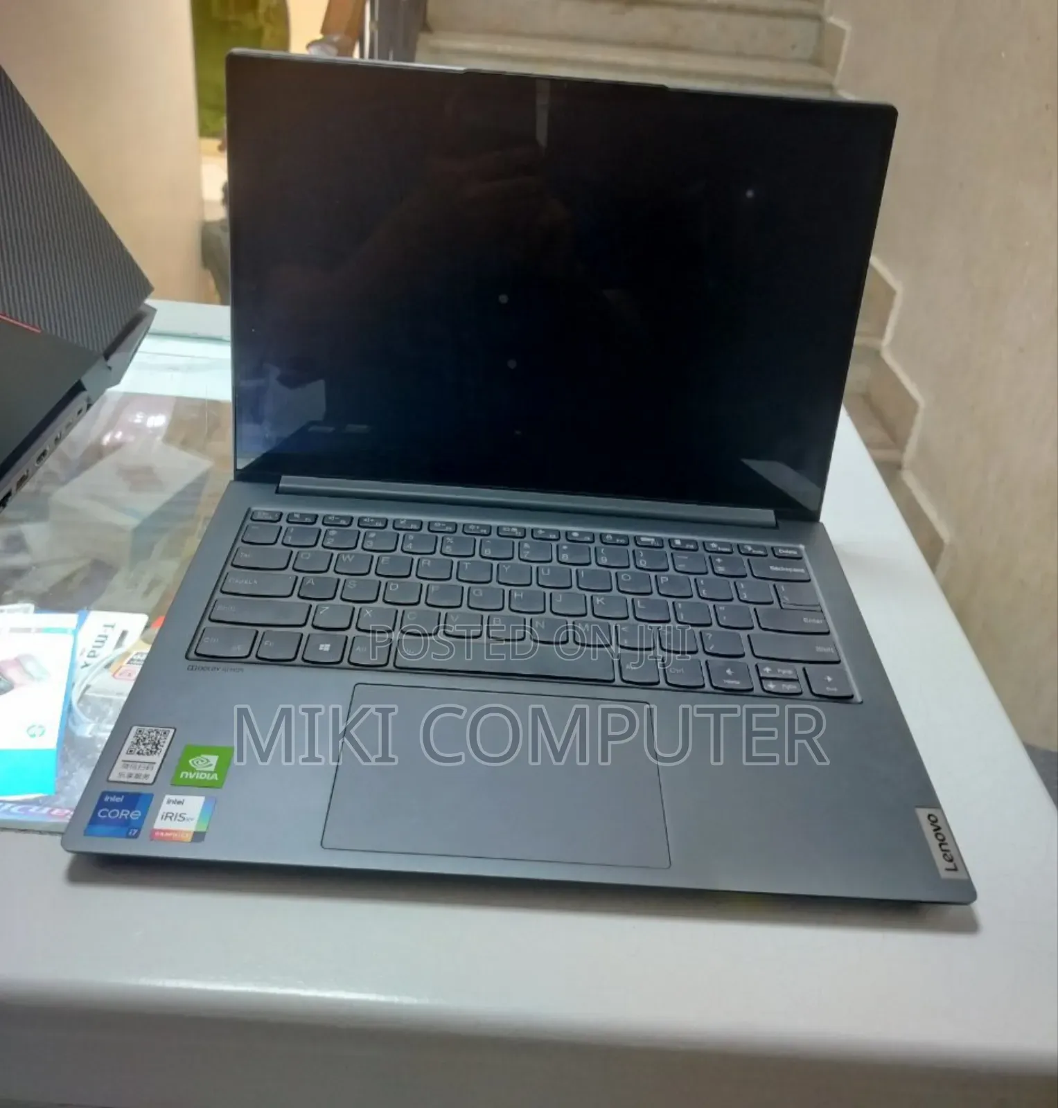 New Laptop Lenovo Yoga 710 16GB Intel Core I7 SSD 512GB