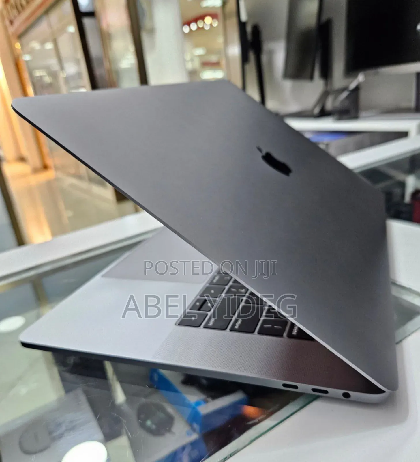 New Laptop Apple MacBook Pro 2019 16GB Intel Core I9 SSD 1T