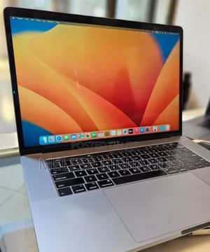 New Laptop Apple MacBook 2018 32GB Intel Core I9 SSD 1T