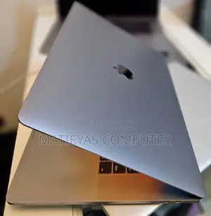 New Laptop Apple MacBook 2018 32GB Intel Core I9 SSD 1T