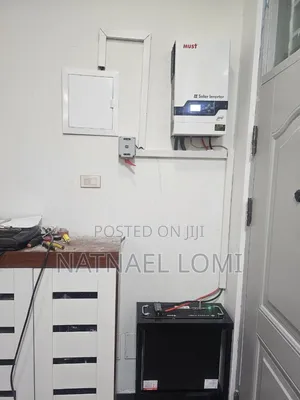 Photo - Invertor and Battery