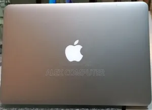 New Laptop Apple MacBook 2014 8GB Intel Core I5 SSD 512GB