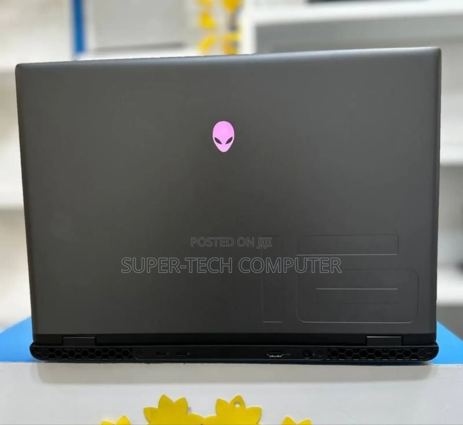 New Laptop Alienware M17x R2 24GB AMD Ryzen 9 SSD 1T