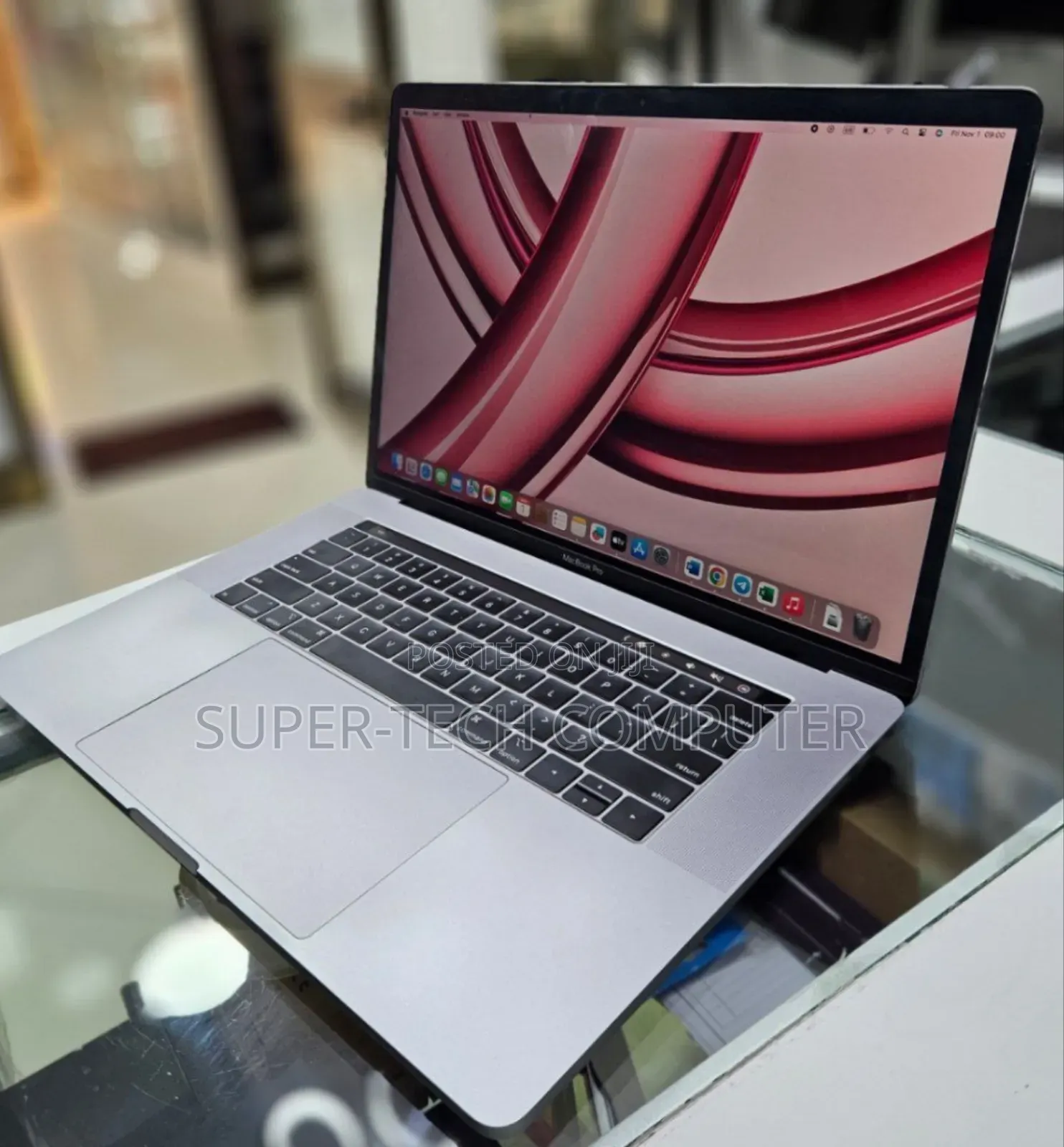 New Laptop Apple MacBook Pro 2019 16GB Intel Core I9 SSD 1T