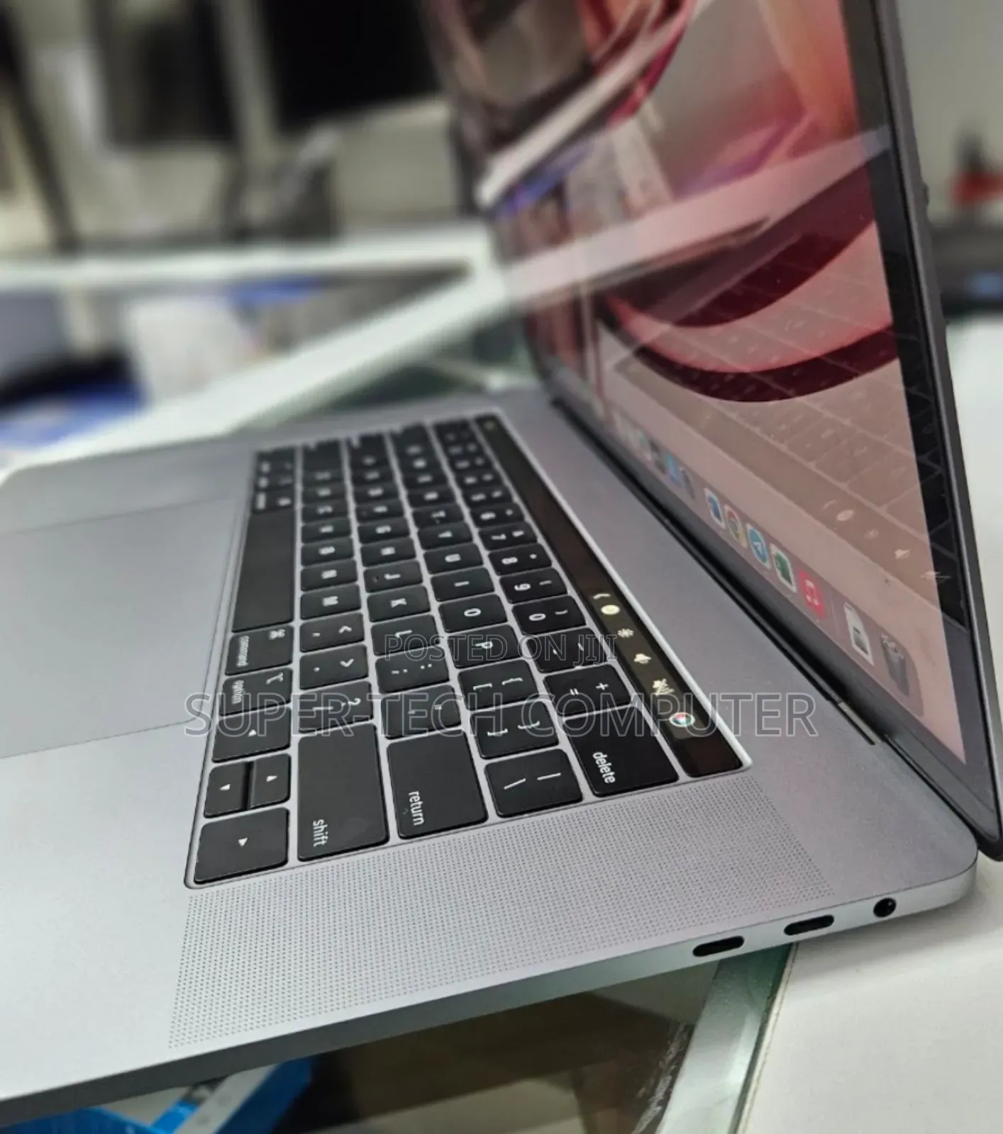 New Laptop Apple MacBook Pro 2019 16GB Intel Core I9 SSD 1T