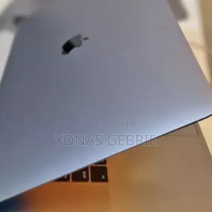 New Laptop Apple MacBook Pro 2018 32GB Intel Core i9 SSD 1T