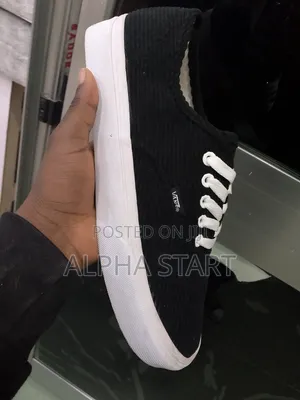 Photo - Vans Good Quality Made in Vietnam