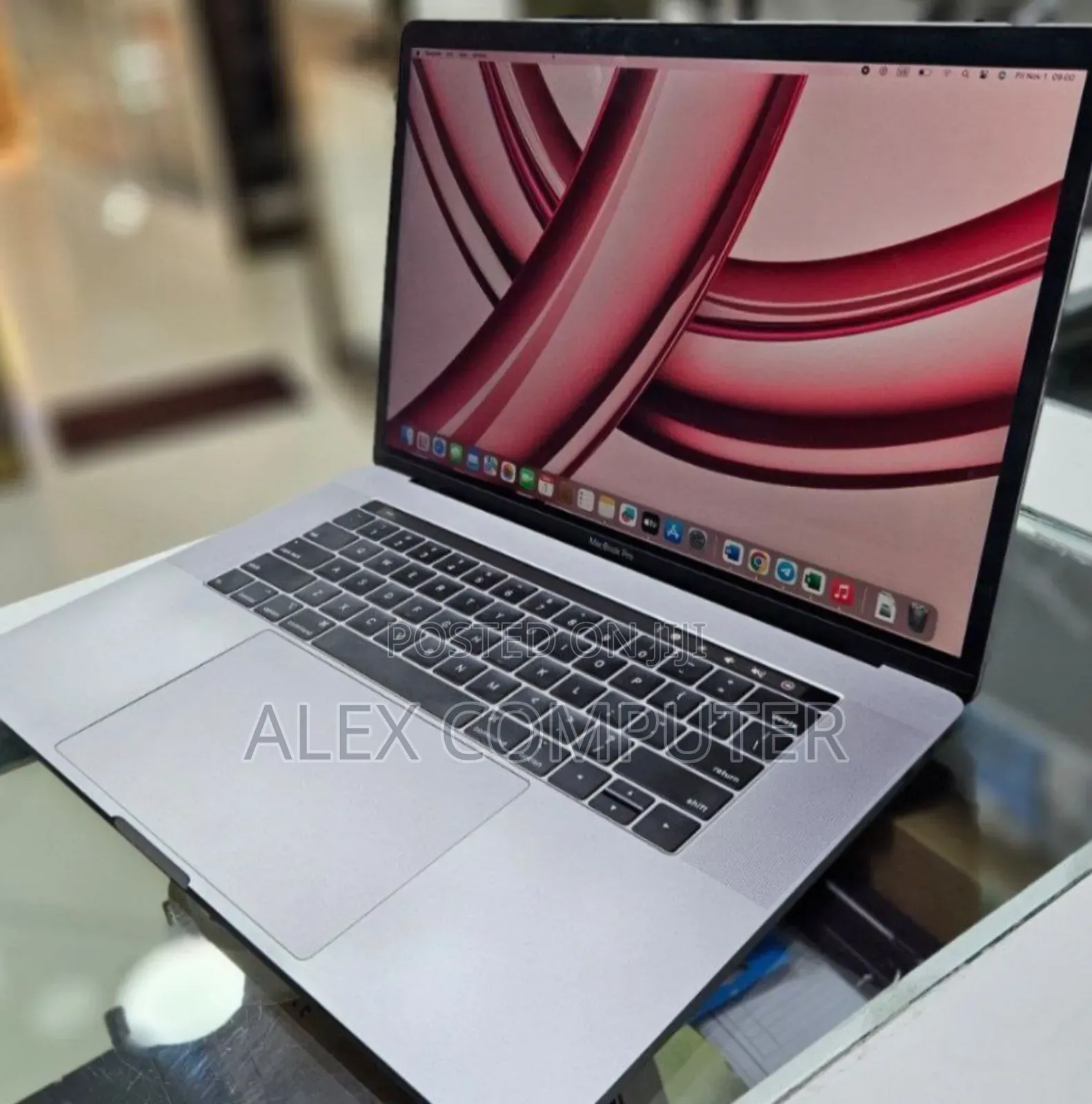 New Laptop Apple MacBook Pro 2019 16GB Intel Core I9 SSD 1T