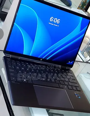New Laptop HP Spectre X360 13 16GB Intel Core i7 SSD 1T
