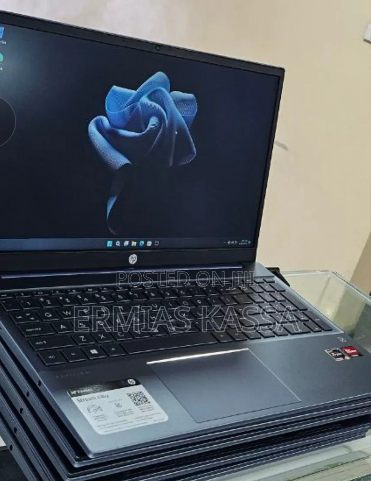 New Laptop HP Pavilion 15 8GB AMD Ryzen 5 SSD 512GB