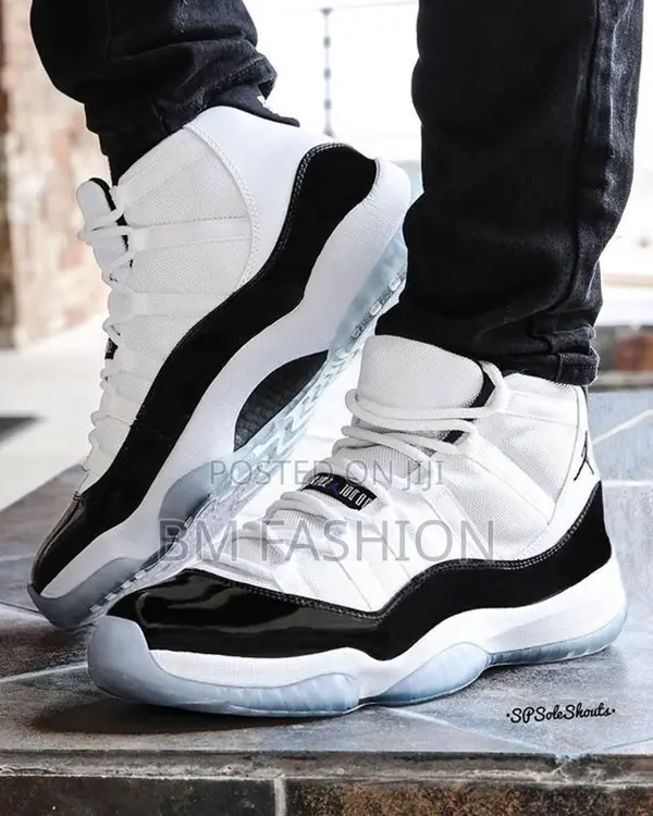 Jordan 11 Black and White