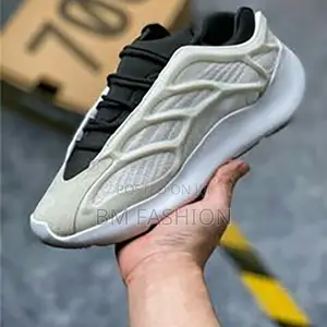 Adidas Yeezy 700 V3