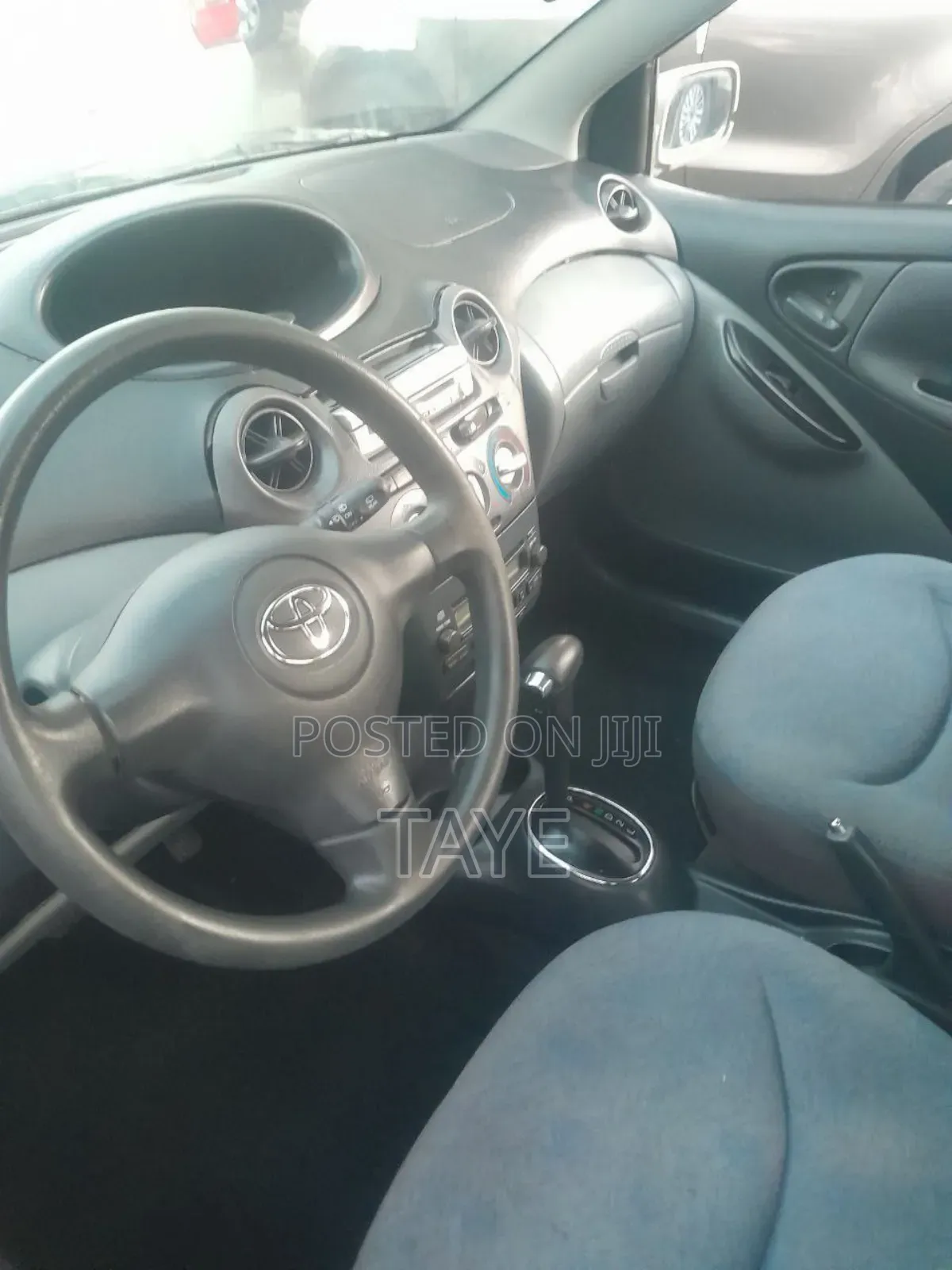 Toyota Vitz 2002 Beige