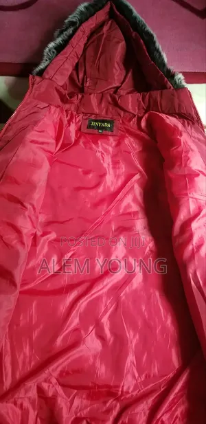 ኦሪጂናል የሴቶች ጃኬት
Puffer Jacket