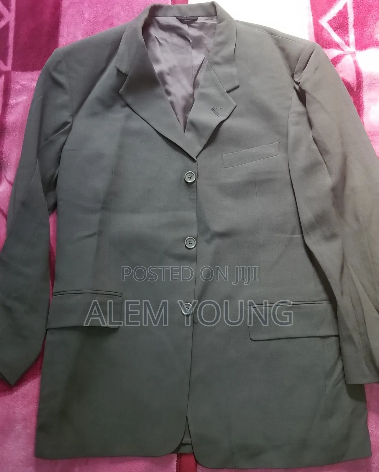 ኦሪጂናል የወንድ ኮትና ሱሬ ልብስ