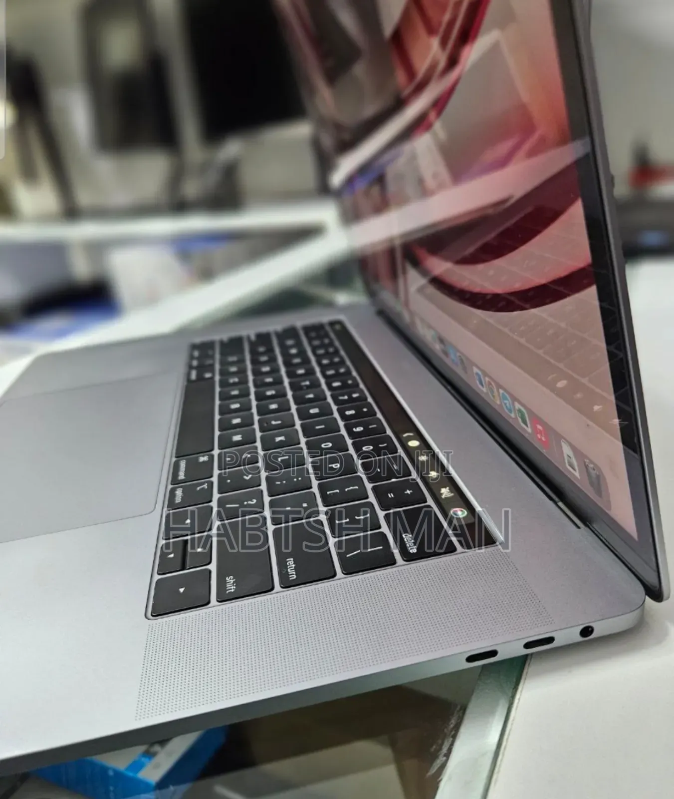 New Laptop Apple MacBook Pro 2019 16GB Intel Core I9 SSD 1T