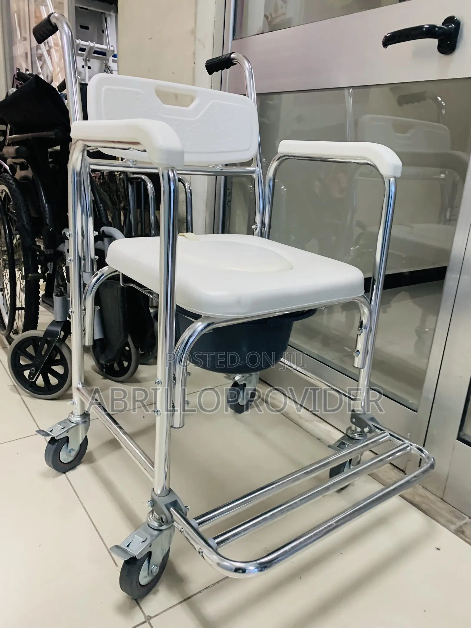 Toilet Wheelchair390wheelchair2;4wheelchair2:3wheelchair3;4