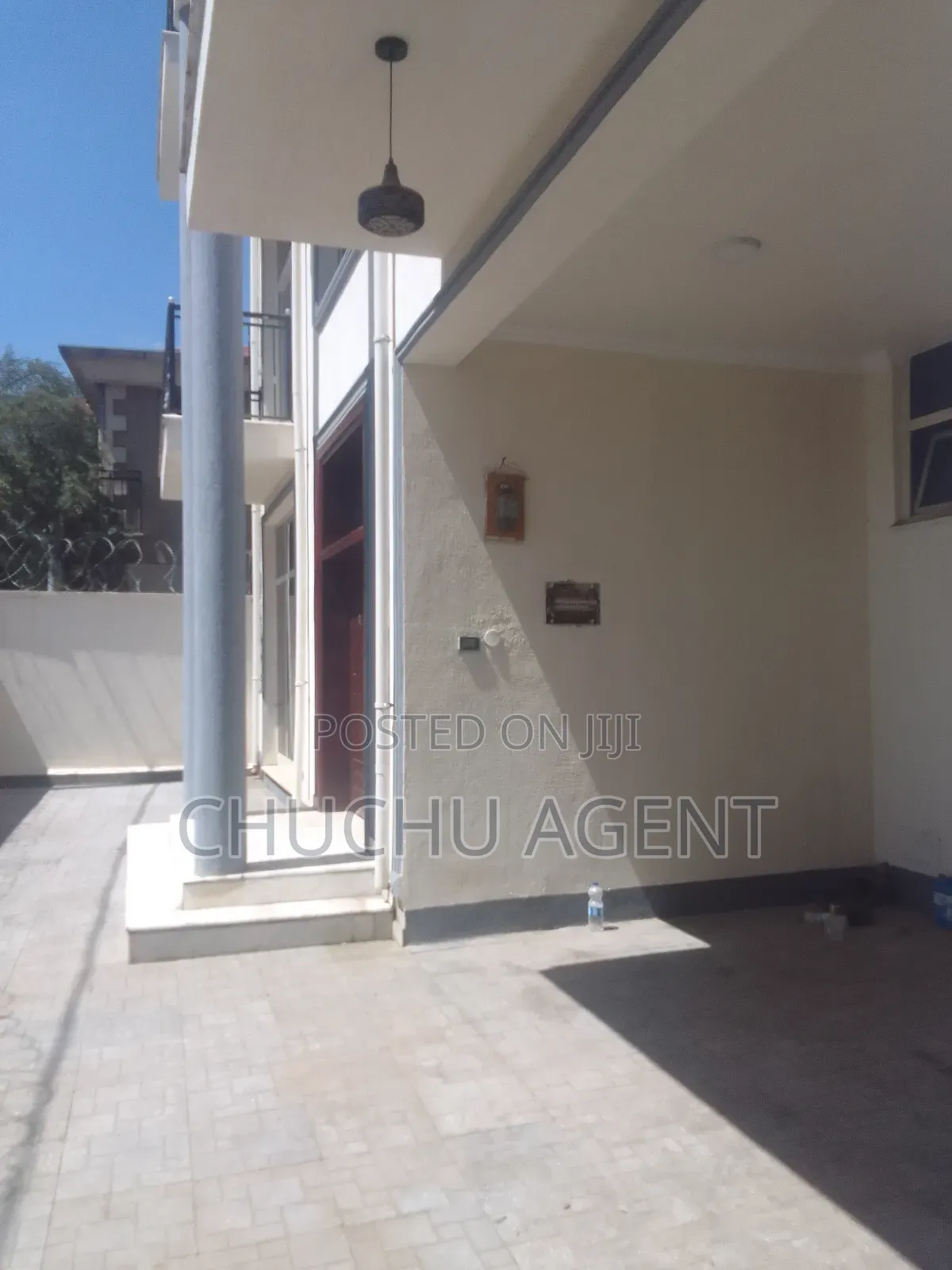 8bdrm House in Bole for rent
