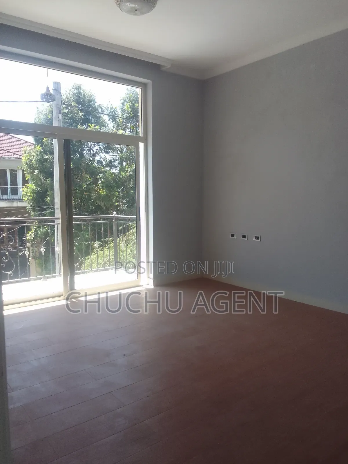 8bdrm House in Bole for rent