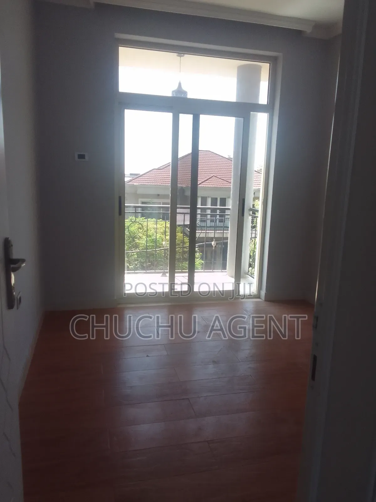 8bdrm House in Bole for rent