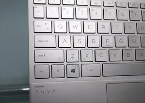 New Laptop HP Envy X360 8GB Intel Core I7 SSD 512GB