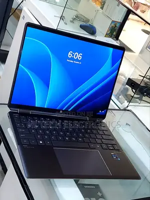 New Laptop HP Spectre 16GB Intel Core I7 SSD 1T