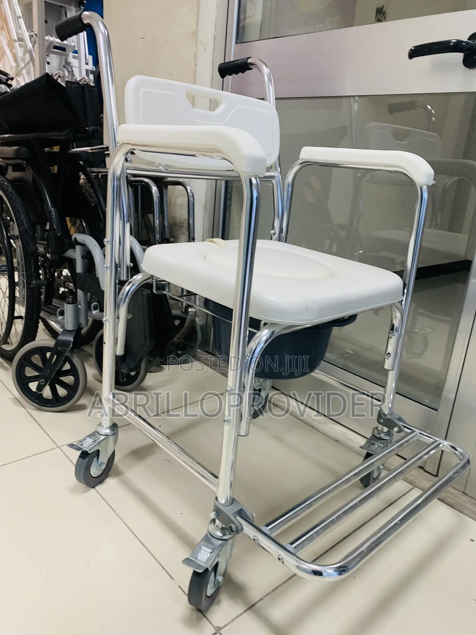 Comfortable Toilet Wheelchair፮wheelchair፰wheelchair1folding